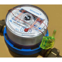 Tamper-proof magnetic field indicator for outdoor use in