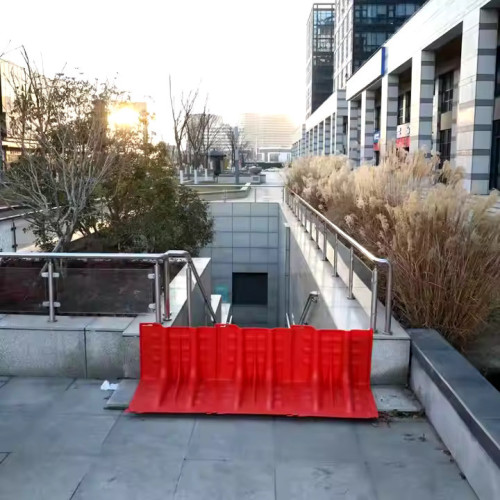 Reusable road flood barriers high water capacity ABS plastic