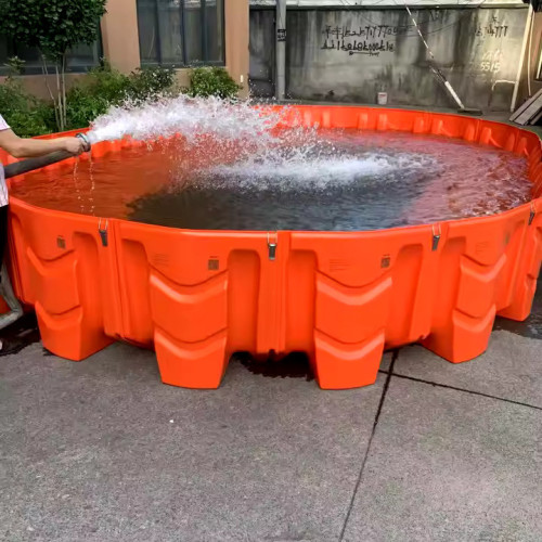 Reusable road flood barriers high water capacity ABS plastic