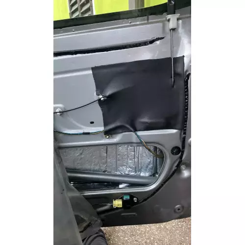 10 Panneaux Adhésifs Aluminium Économiques Isolation Voiture