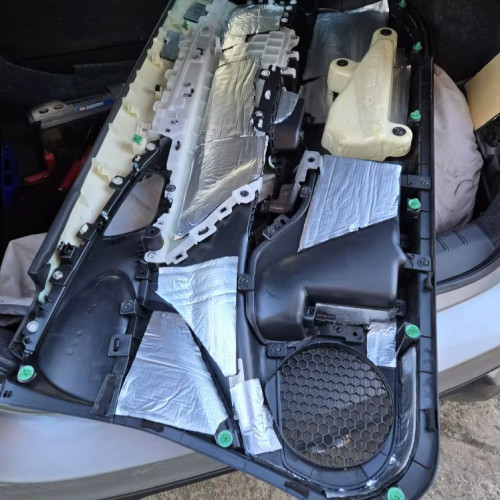 10 Panneaux Adhésifs Aluminium Économiques Isolation Voiture