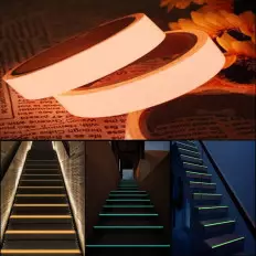 Ruban adhésif orange luminescent et phosphorescent qui brille