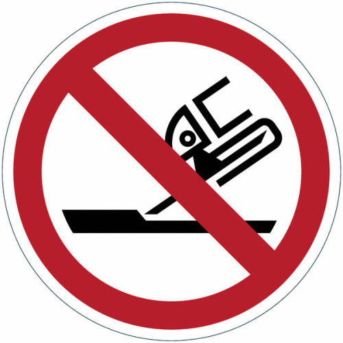 ISO 7010 Verbotszeichen „Keine Glättscheibe verwenden“ – P032