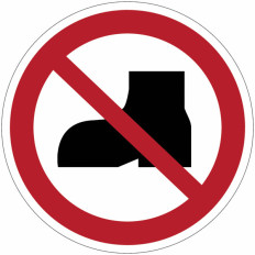 Panneaux d'interdiction ISO 7010 « Ne pas porter de chaussures