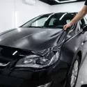 Pellicola adesiva nero glitter per car wrapping e tuning auto e moto senza bolle d'aria