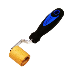 Professional spatula with wooden roll to spread non-slip...