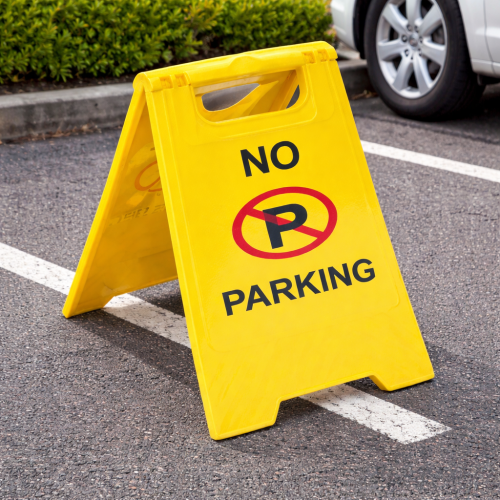 Road sign in foldable and portable plastic of...