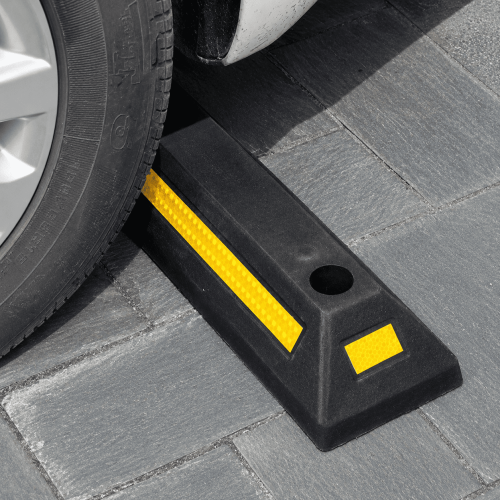 Rubber reflective parking wheel stop for commercial and domestic car parks, black and yellow