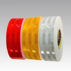 Genehmigtes retroreflektierendes Klebeband 3M™ Diamond Grade 983 für Fahrzeugsumrandung