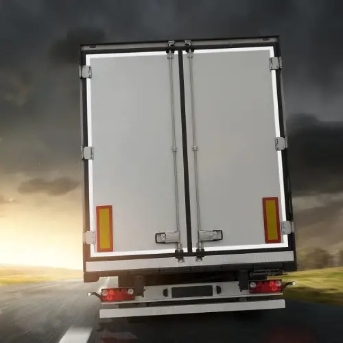 Nastro adesivo omologato retroriflettente 3M™ Diamond Grade 983 per la bordatura dei veicoli (Rosso, Bianco o Giallo)