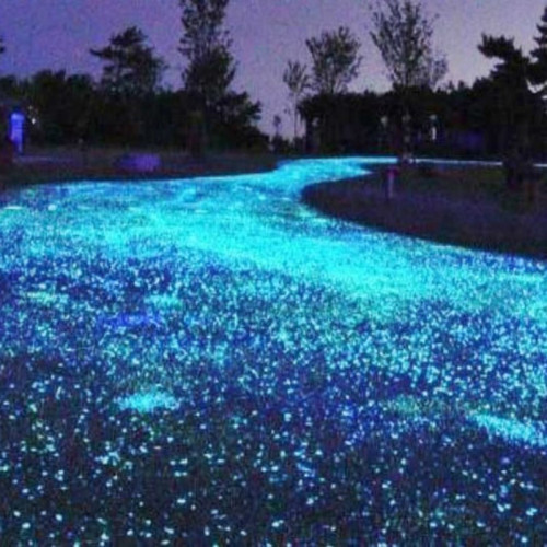 Fluorescent and luminous blue sky resin pebbles glow in the