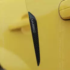 Protector adhesivo anti-golpes para portera de coche en efecto 2