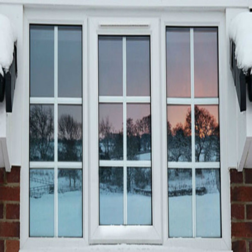 Film adhésif de protection solaire pour vitres avec effet