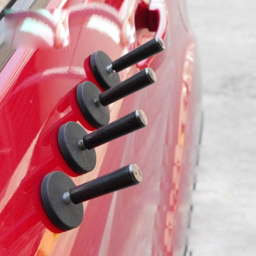 Pair of magnets useful to hold films, ideal for car wrapping