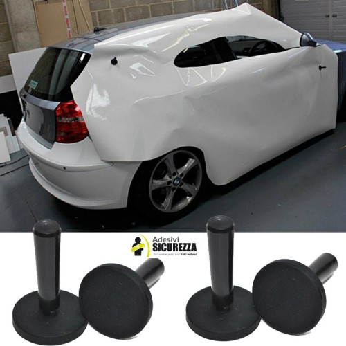 Pair of magnets useful to hold films, ideal for car wrapping