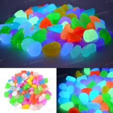 Pedras luminescentes multicolor em resina que brilham no escuro 2