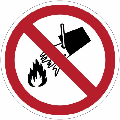 Panneaux d’interdiction ISO 7010 "Interdiction d´éteindre avec