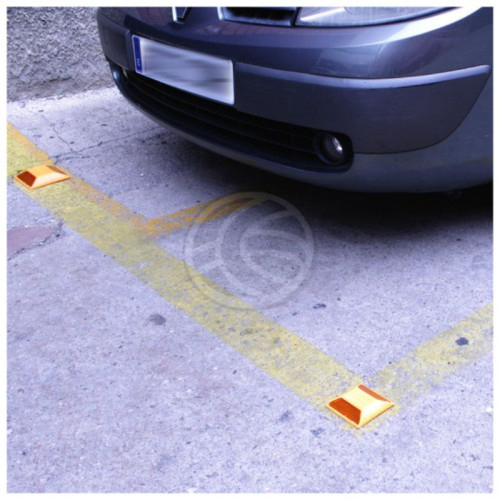Orange plastic Road Reflector for Floor - 115x80x17mm Best