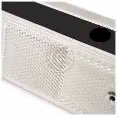 Rückstrahlender Wandreflektor weiß aus schwarzem Gummi -