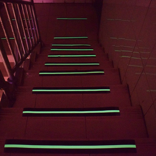 Black Anti-Slip adhesive tape with luminescent line - 50mm Best
