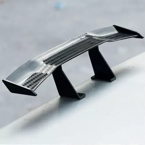 Très petit spoiler universel en fibre de carbone voiture / moto