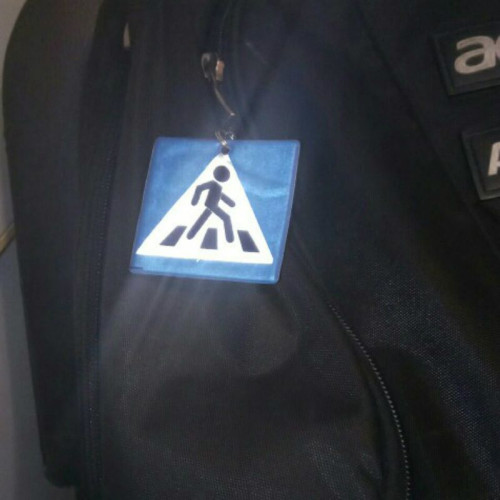 Porte-clés réfléchissant avec passage piéton idéal pour les