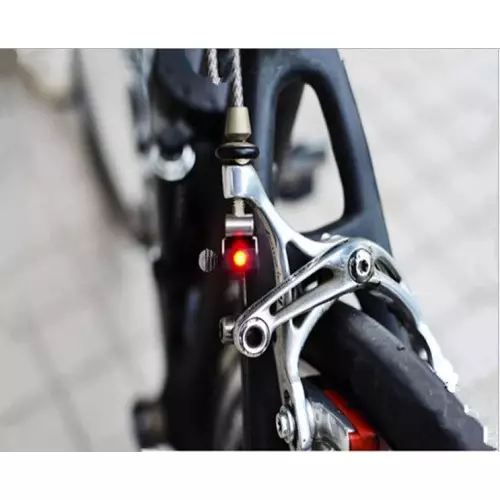 Led-Bremslicht für Fahrrad, es schaltet bei der Bremsung an
