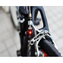 Lampe lumière à LED butée arrière pour un vélo qui est activé