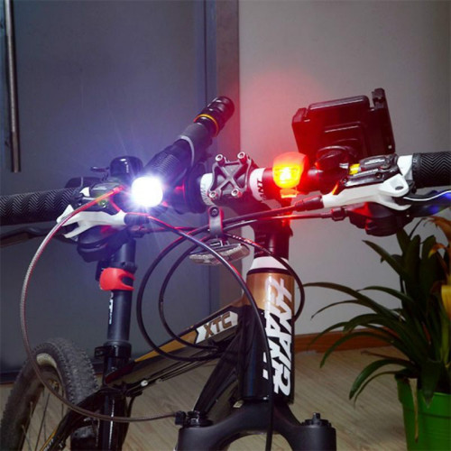 2 Farois de LED universal para bicicleta venda on-line