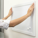 Tiras adhesivas de doble cara COMMAND ™ by 3M para pinturas y
