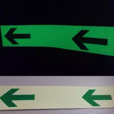 Ruban adhésif phosphorescent qui brille dans l'obscurité avec 2