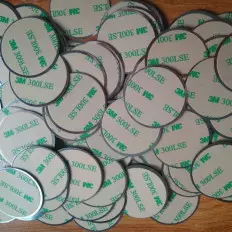 5 Metal disc plates with 3M ™ magnetic double sided tape for 2
