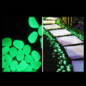 Fluorescent and luminous resin pebbles glow in the dark –