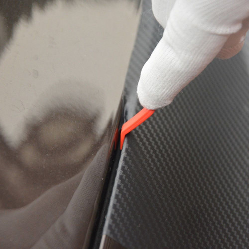 Kit avec des spatules micro pour l'application de film d'emballage de voiture pour les fissures et les zones difficiles