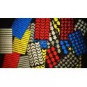 Strisce adesive realizzate con materiale rifrangente scotchlite