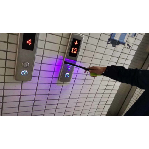 Lampe LED germicide portable pour stériliser et désinfecter UVC