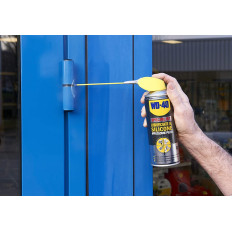 WD-40 Specialist - Lubrificante al Silicone Spray Applicazione 2