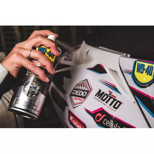Moto especialista em WD-40 - Moto spray polidor de silicone -