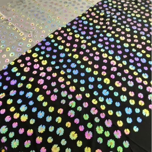 Tessuto riflettente arcobaleno rainbow con sfumature