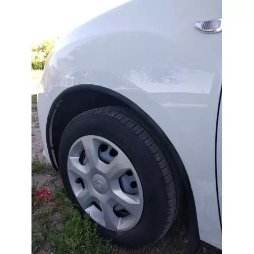 Protective adhesive rubber arc seal for car fender wheel arch