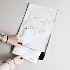 Sobre de seguridad con código numérico y código de barras