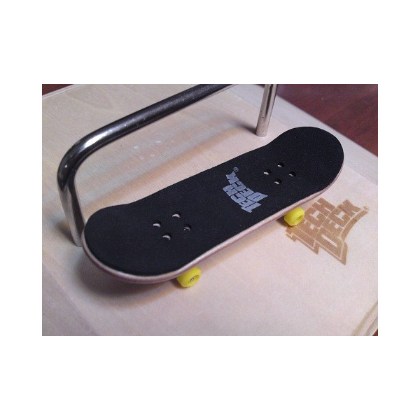 Striscia adesiva antiscivolo nera per rivestimento skate skateboard 23cm x 1 M