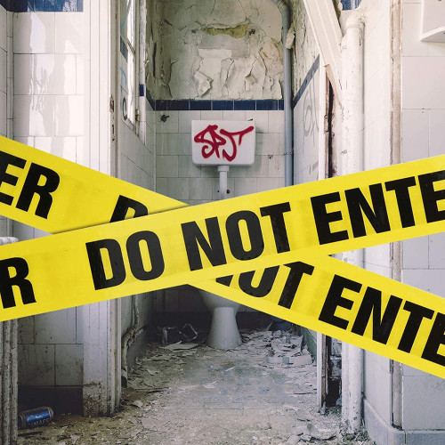 Obras de construcción con cinta de advertencia amarilla / negra