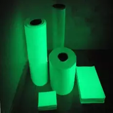 Nastro adesivo luminescente fosforescente che si illumina al 2