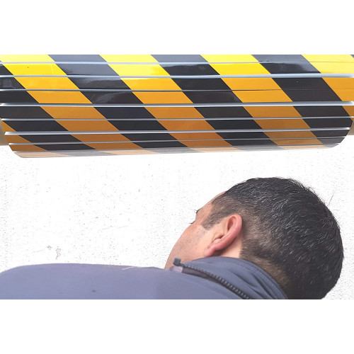 Parachoques adhesivos flexibles con ranuras para paredes