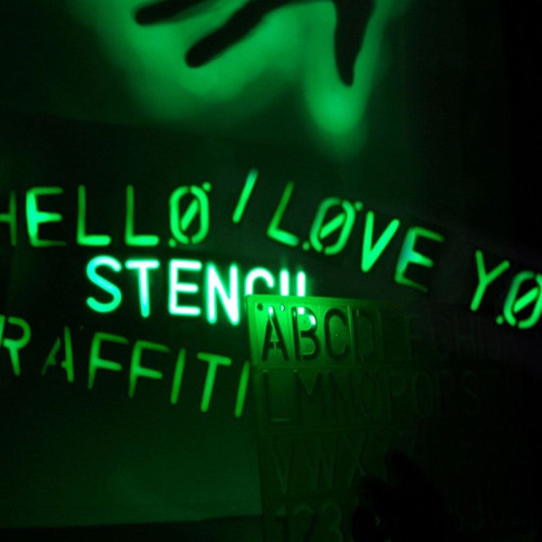 Sprayfarbe phosphoreszierendes Licht, die im Dunkeln leuchten